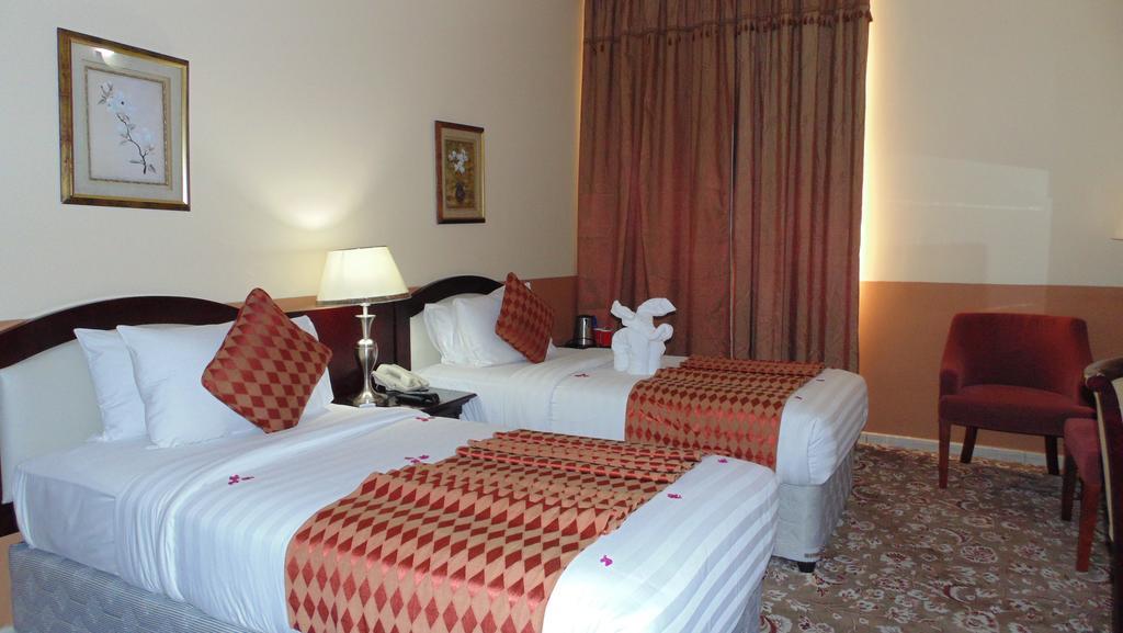 City Hotel Ras al-Khaimah Esterno foto