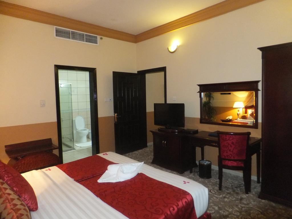 City Hotel Ras al-Khaimah Esterno foto