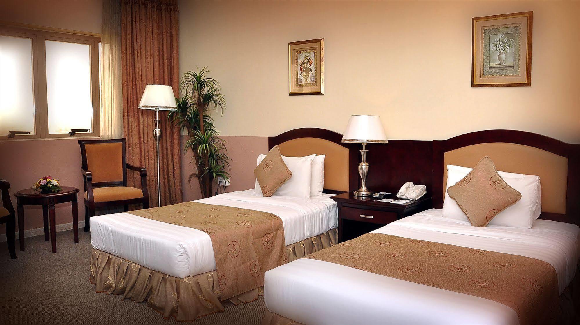 City Hotel Ras al-Khaimah Esterno foto