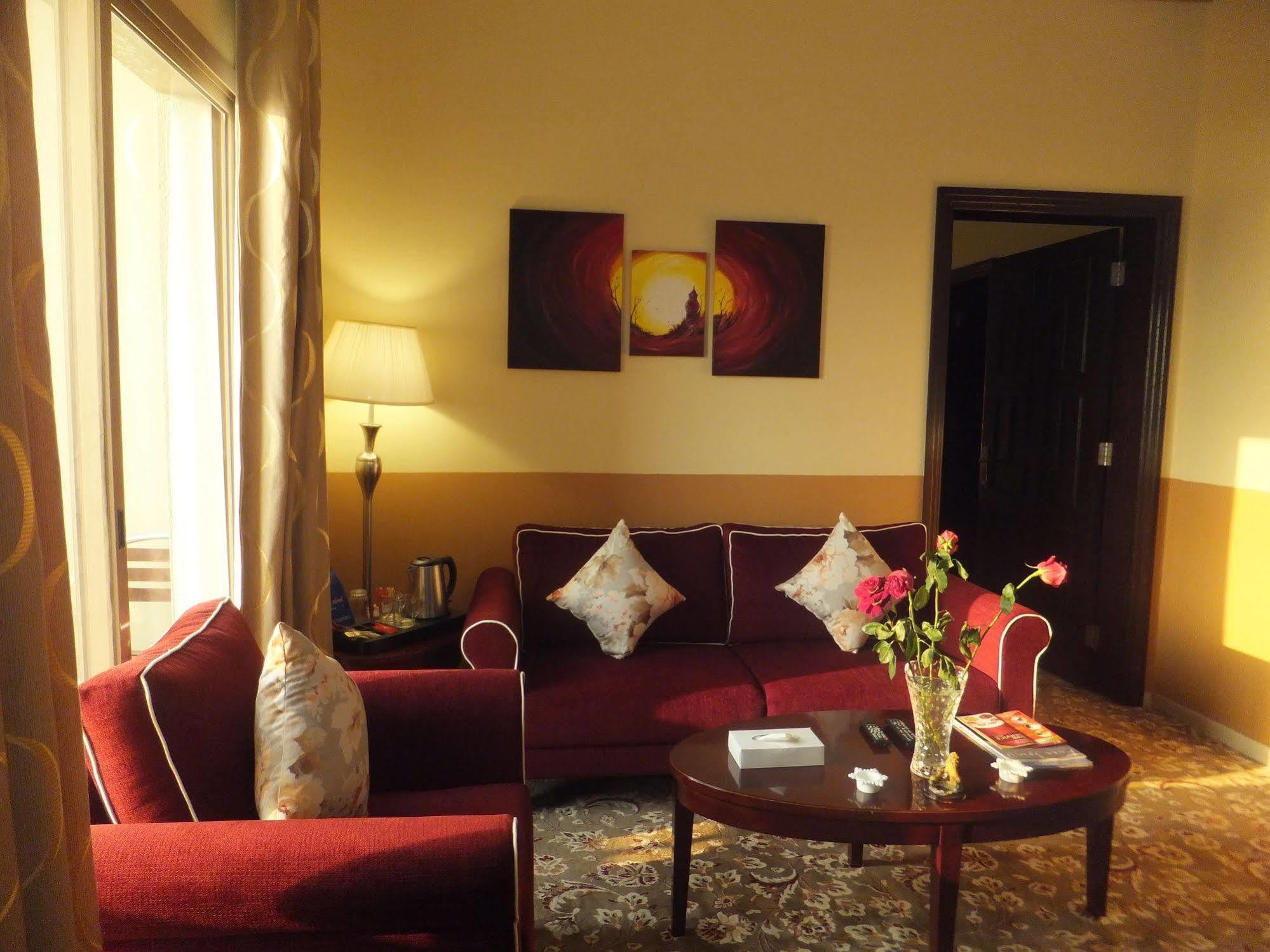 City Hotel Ras al-Khaimah Esterno foto