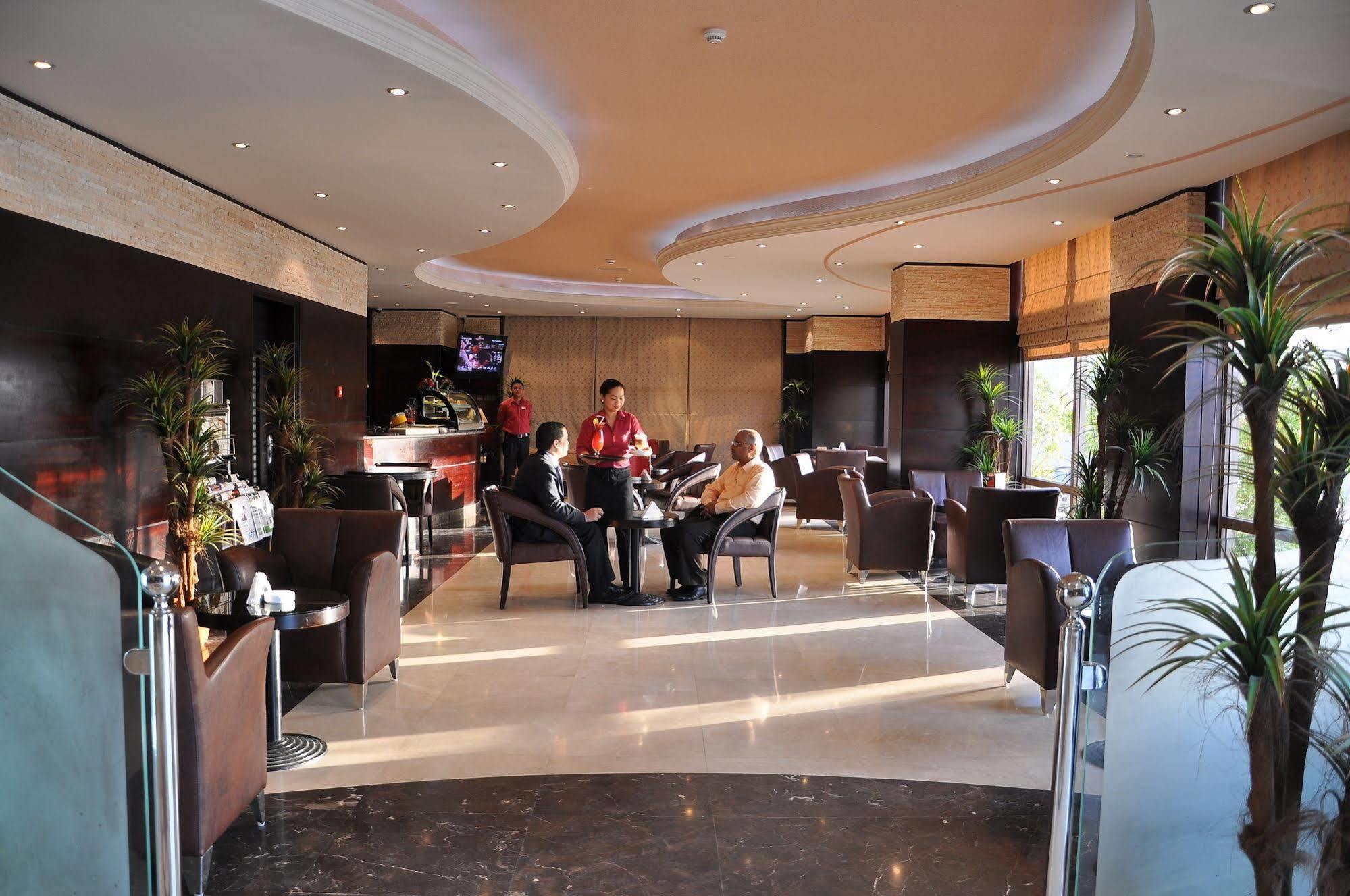City Hotel Ras al-Khaimah Esterno foto