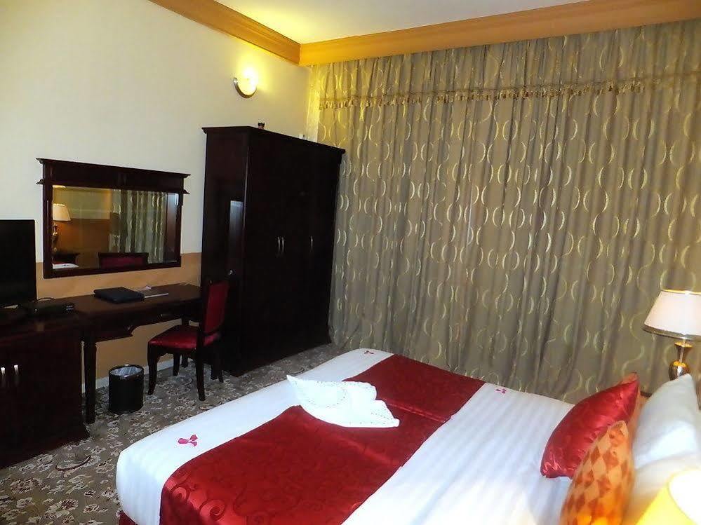 City Hotel Ras al-Khaimah Esterno foto
